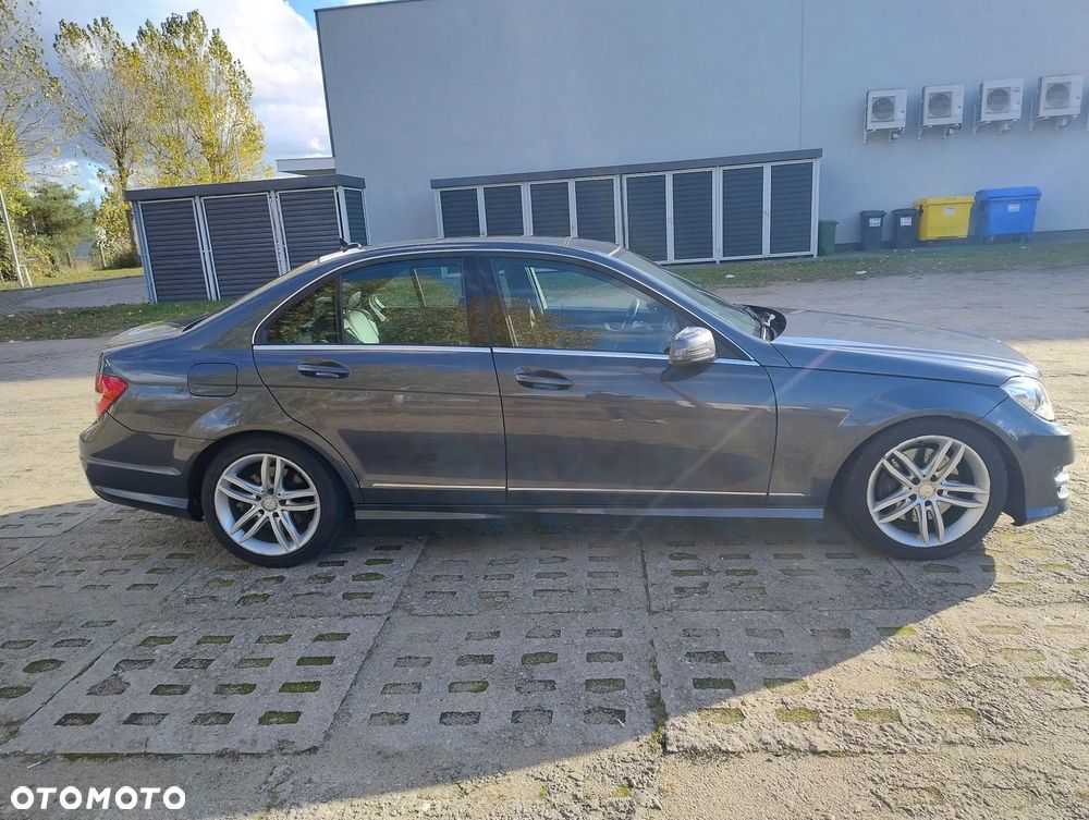 Mercedes-Benz Klasa C 350 T (BlueEFFICIENCY) 7G-TRONIC Avantgarde - 3