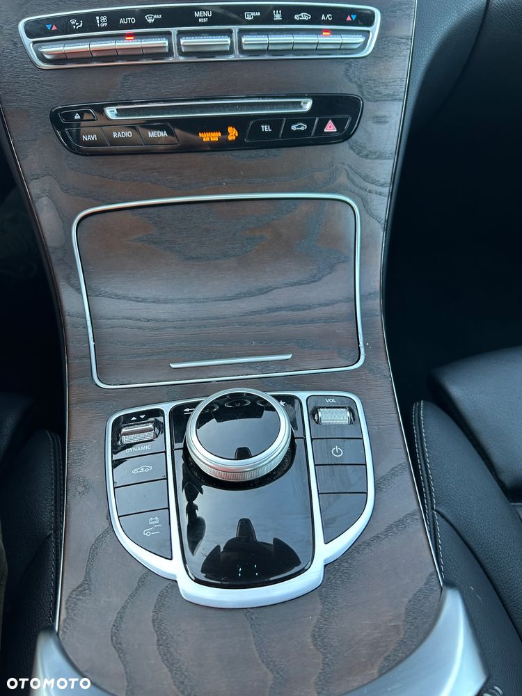 Mercedes-Benz Klasa C 350 e - 26