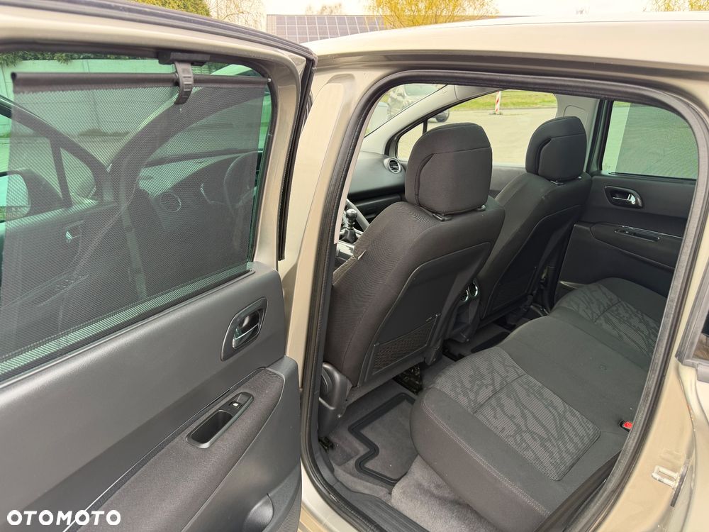 Peugeot 3008 HDi 115 Allure - 8