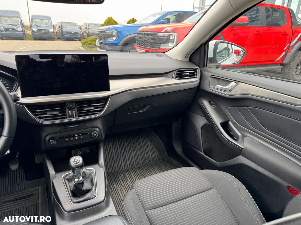 Ford Focus 1.0 EcoBoost MHEV Titanium - 12