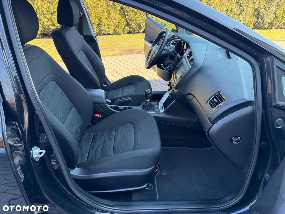 Kia Ceed 1.6 GDI ISG Platinum Edition - 26