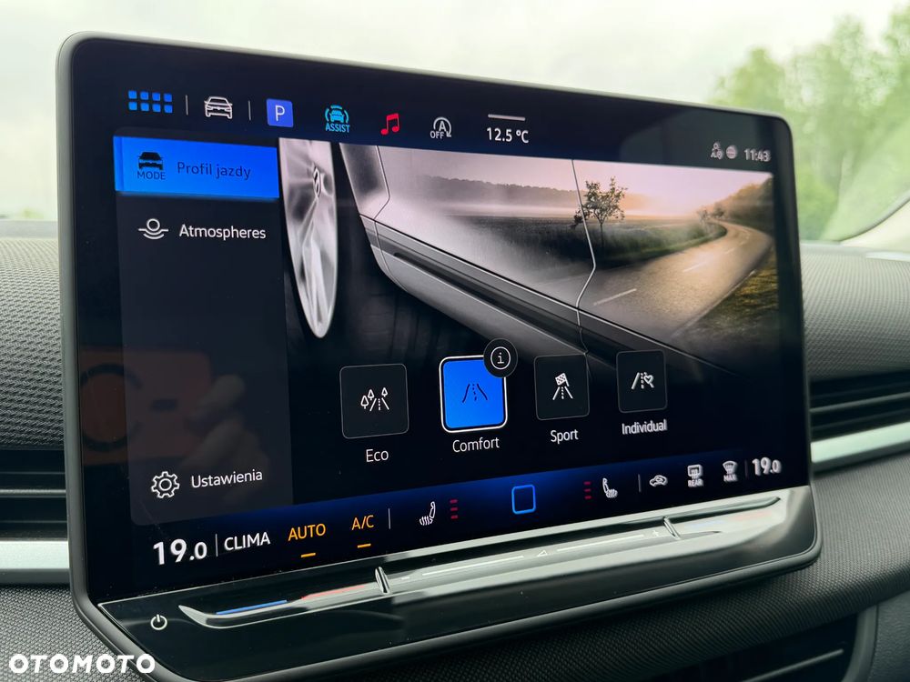 Volkswagen T-Roc 1.5 eTSI Life DSG - 28