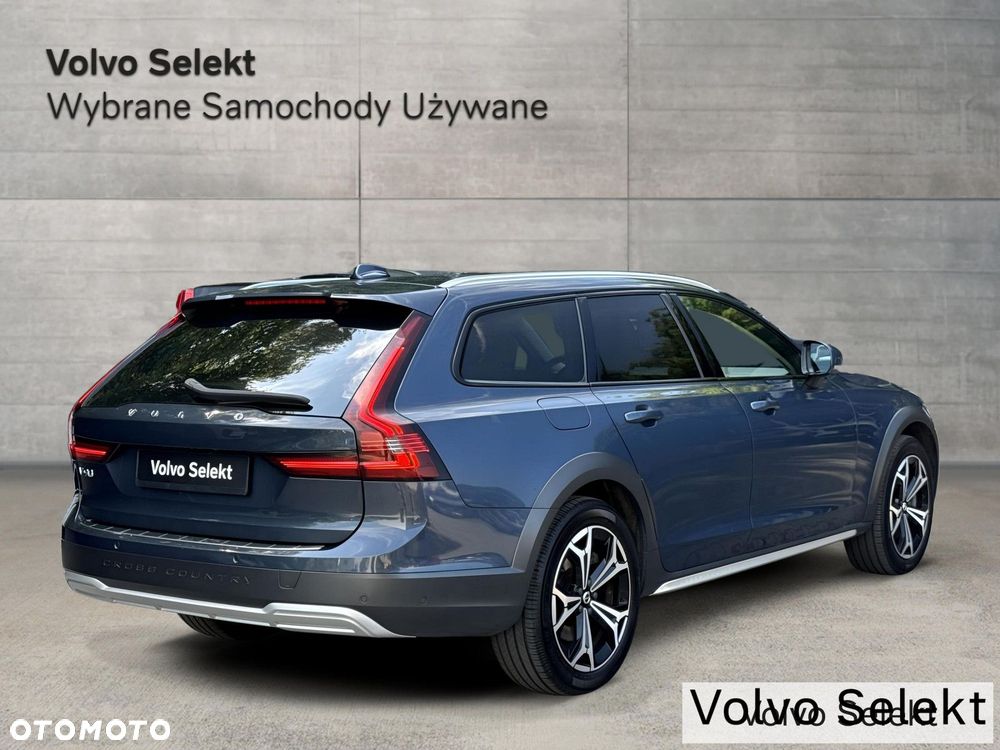 Volvo V90 Cross Country - 6