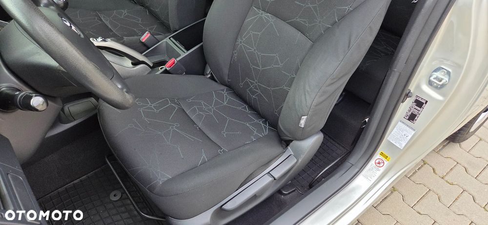 Toyota Auris 1.33 VVT-i Life - 32
