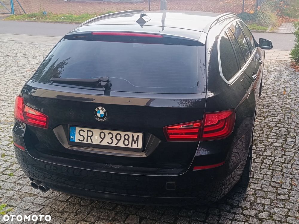 BMW Seria 5 525d xDrive - 5