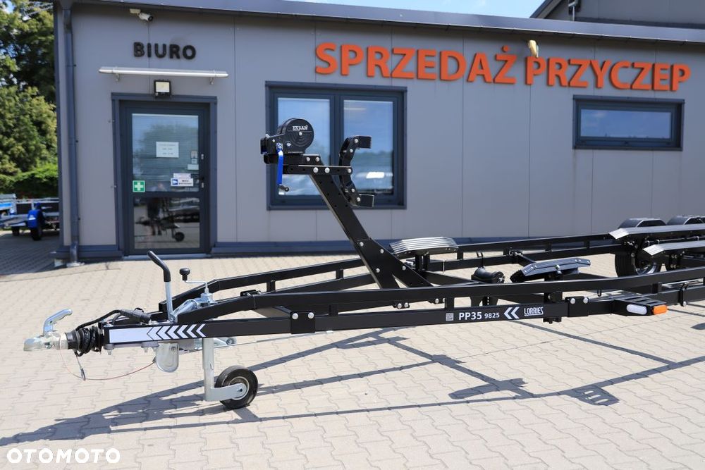 Lorries Przyczepa Podłodziowa PP35-9825 w Kolorze Czarnym Do Łodzi Max 9.8 M DMC 3500 kg Tylne Lampy LED - 3