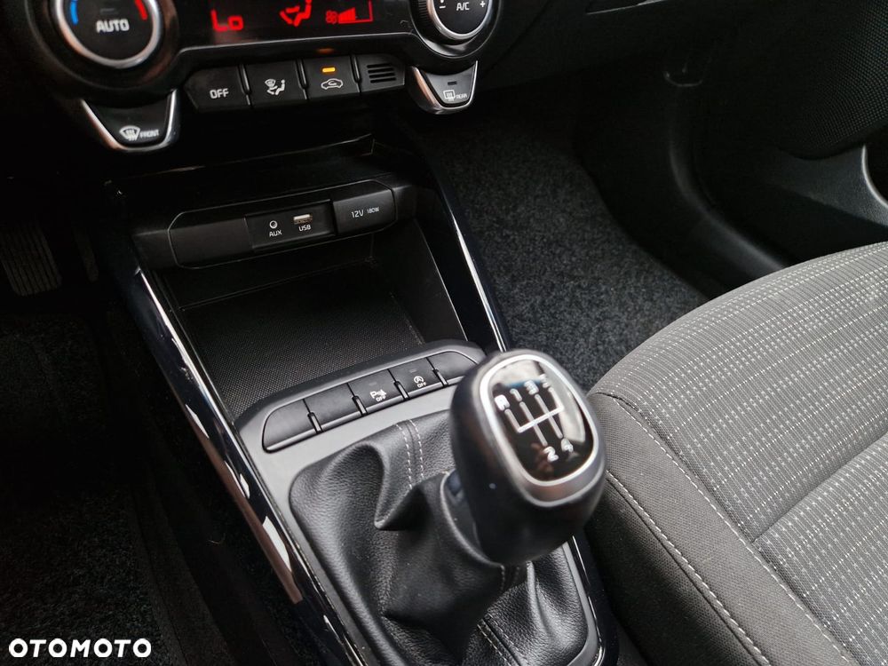 Kia Stonic - 26