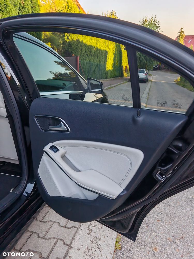 Mercedes-Benz Klasa A 180 d 7G-DCT Urban - 22