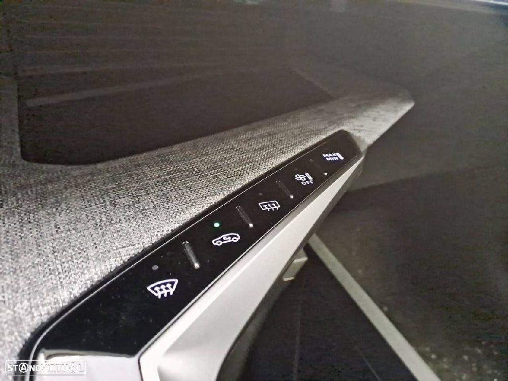 Peugeot 5008 1.2 Hybrid Allure e-DCS6 - 22