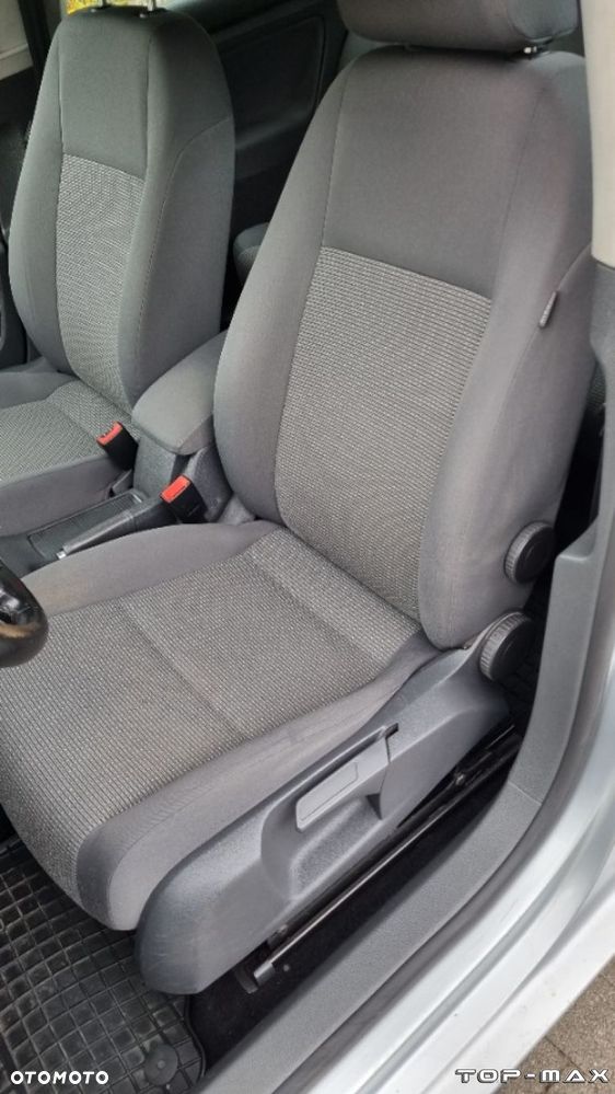 Volkswagen Golf - 12