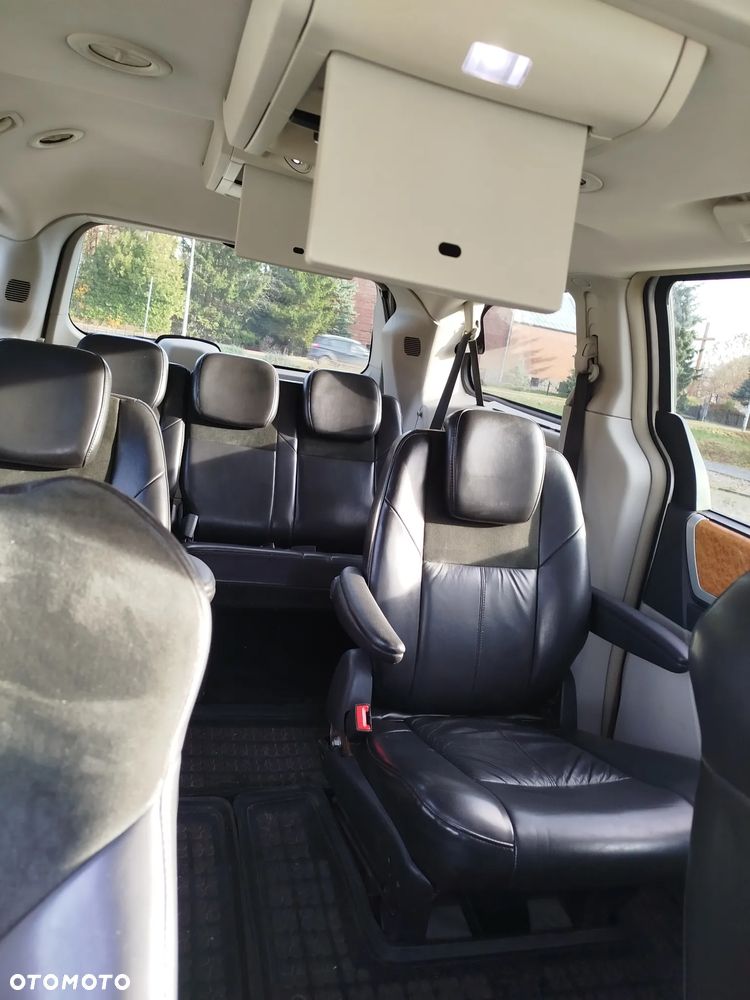 Chrysler Grand Voyager 2.8 CRD Limited - 12