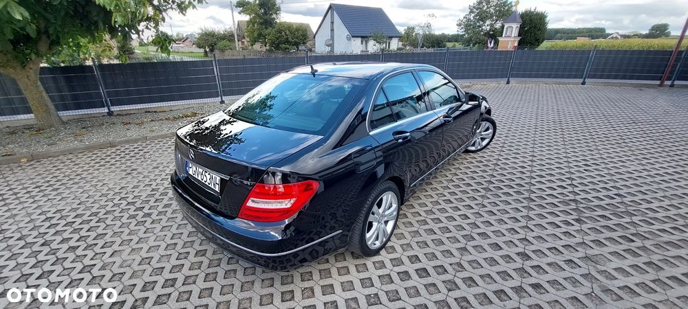 Mercedes-Benz Klasa C - 32