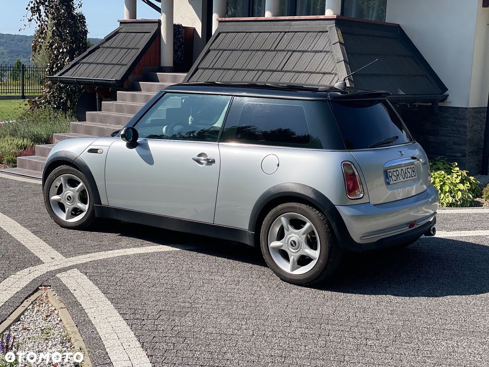MINI Cooper Standard - 5