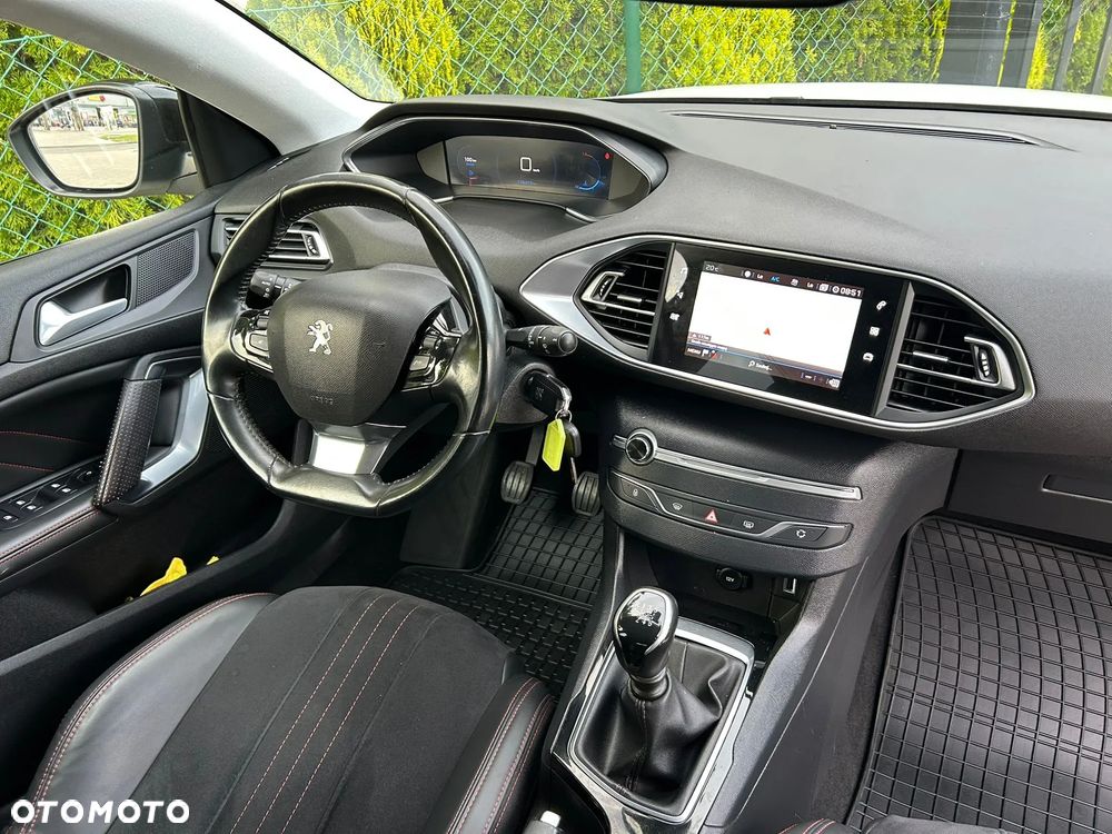 Peugeot 308 BlueHDi 130 Black Edition - 16