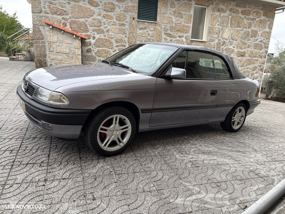 Opel Astra 1.6i GT - 2