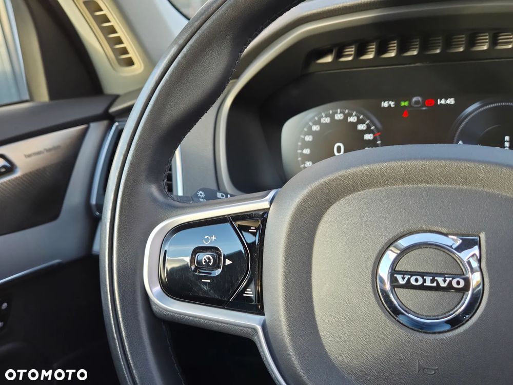 Volvo XC 90 T8 AWD Plug-In Hybrid R-Design 7os - 23