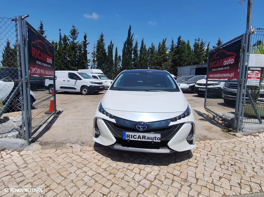 Toyota Prius 1.8 Luxury - 2