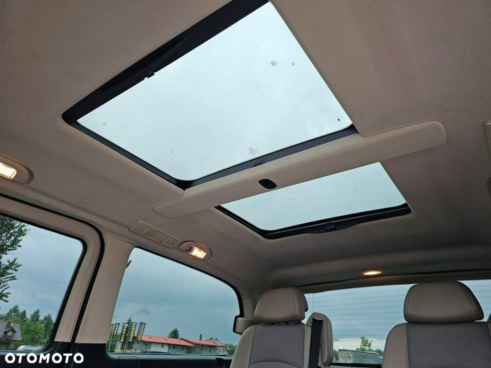 Mercedes-Benz Viano - 24