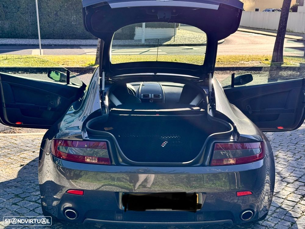 Aston Martin Vantage Coupe - 20