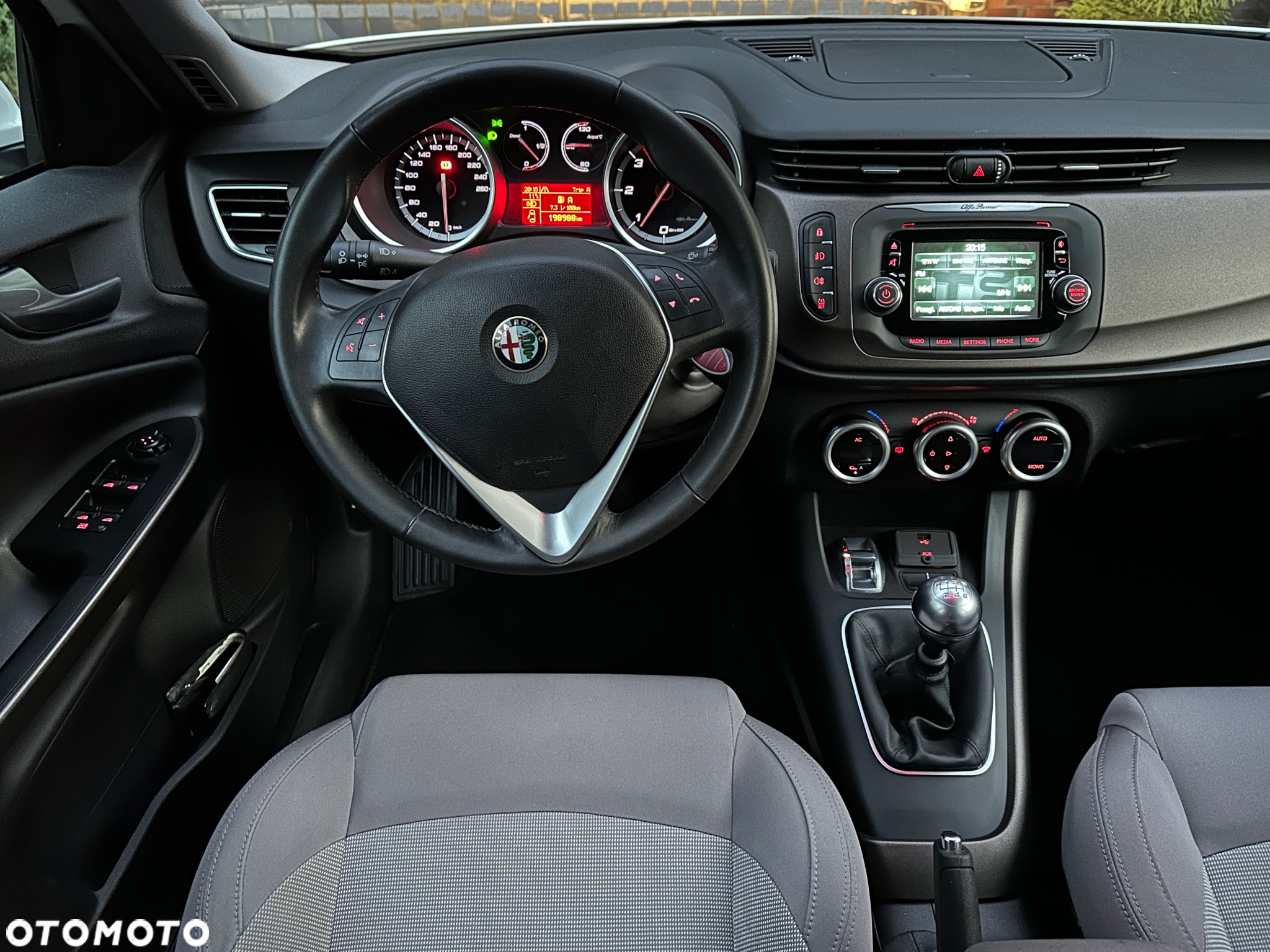 Alfa Romeo Giulietta 2.0 JTDM 16V Turismo - 16
