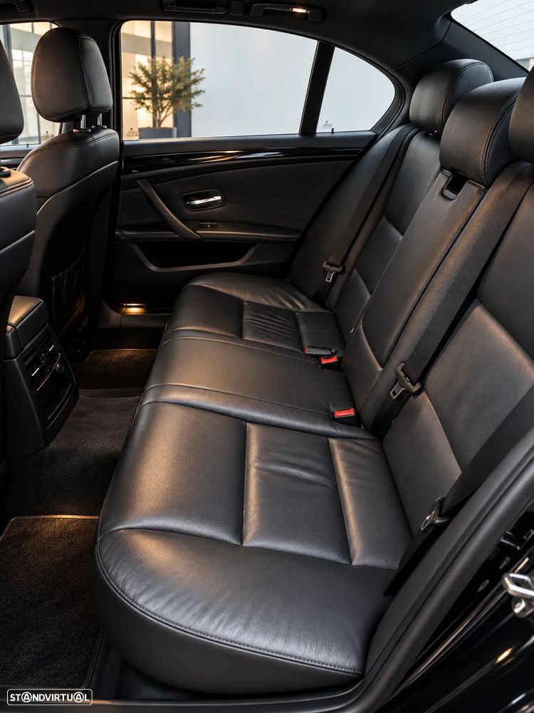 BMW 520 dA - 10