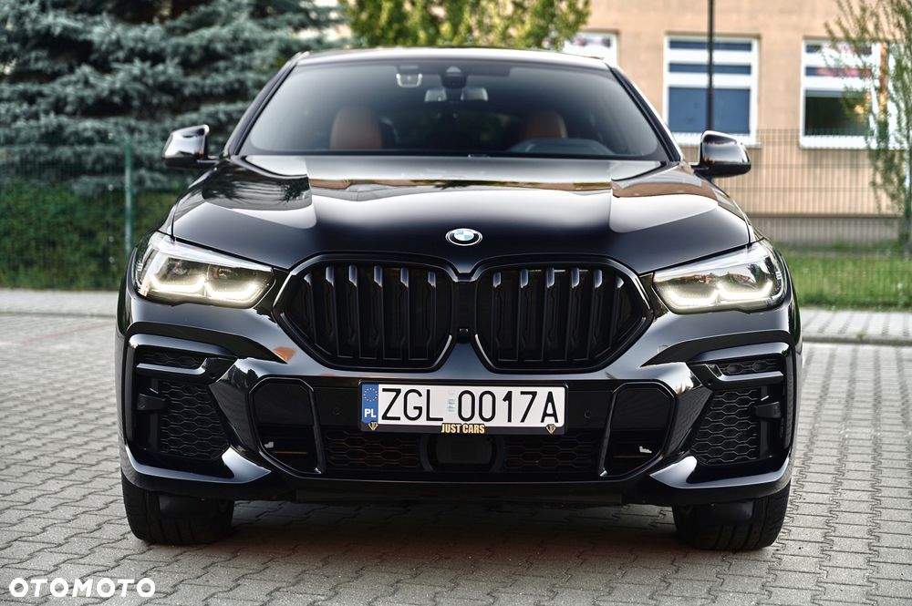 BMW X6 xDrive40d mHEV - 11