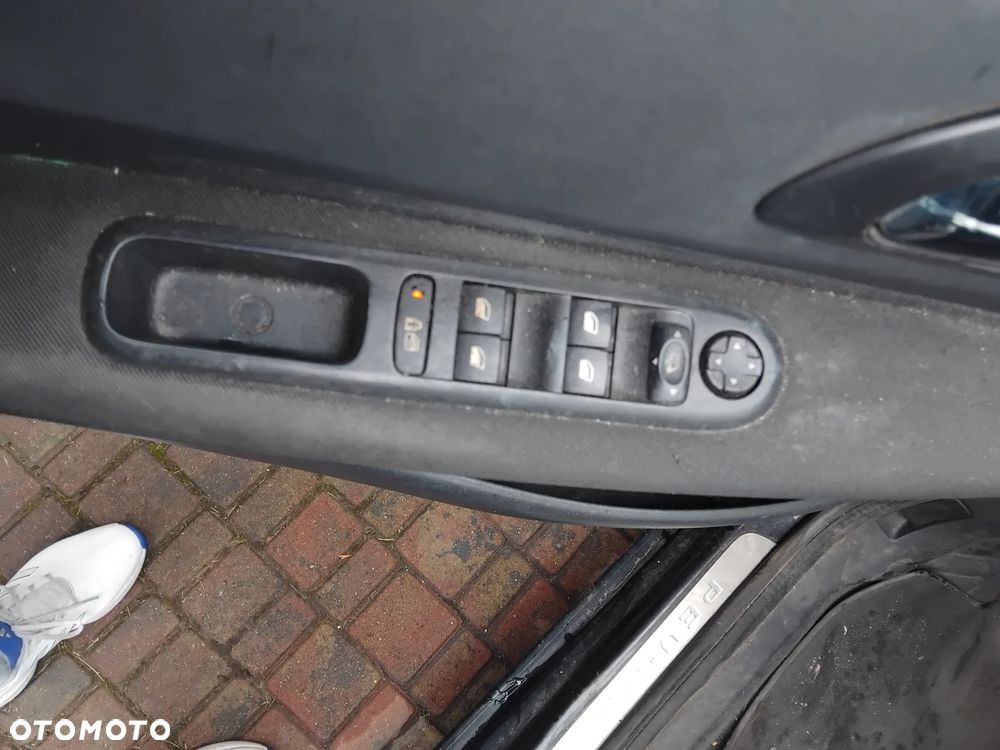 Peugeot 5008 1.6 HDi Active - 5