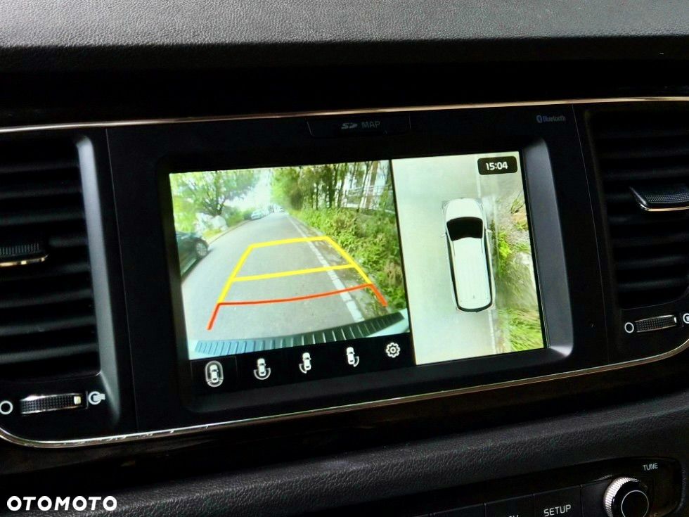 Kia Carnival - 8