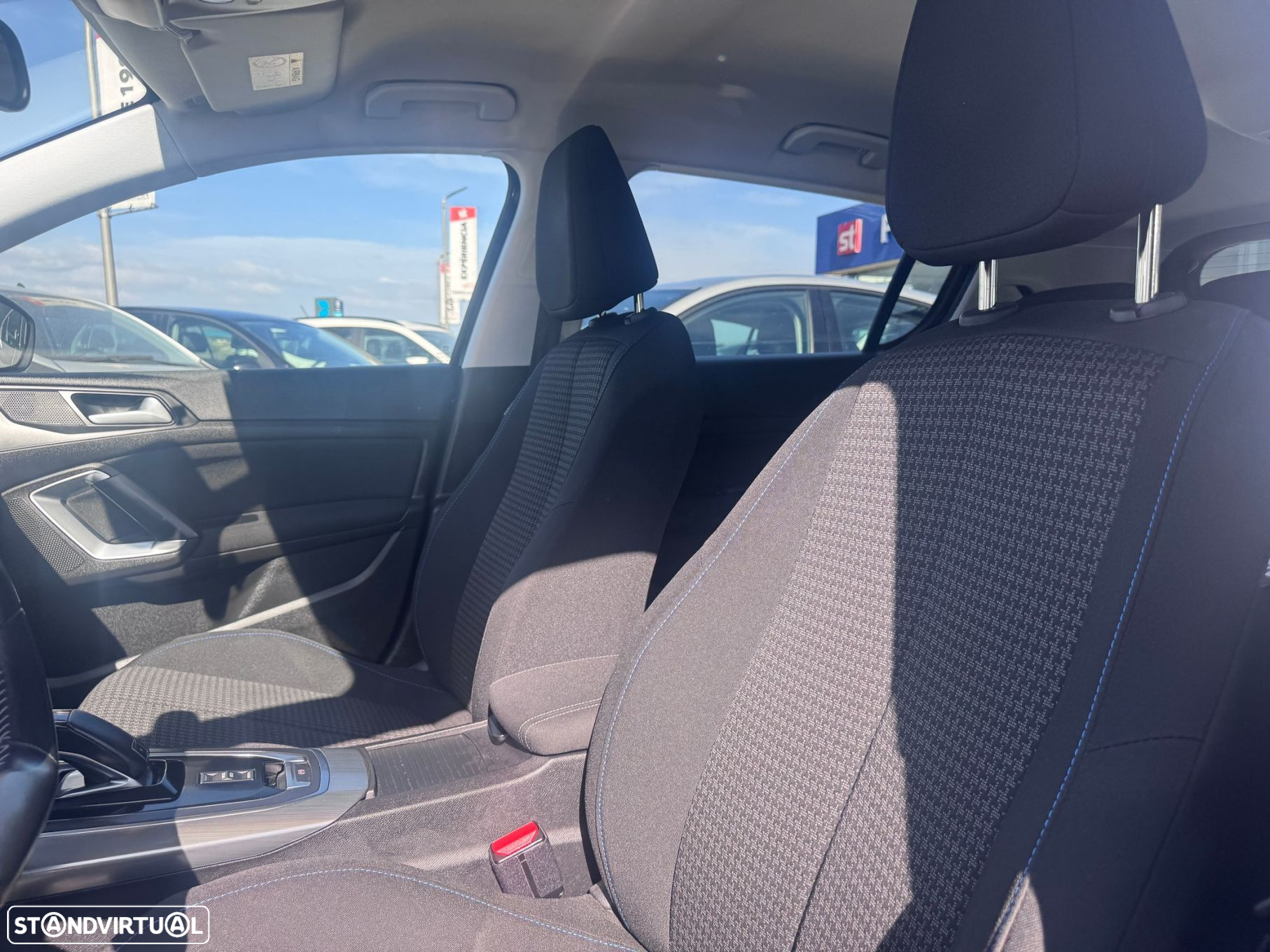 Peugeot 308 1.2 PureTech Allure EAT8 - 9