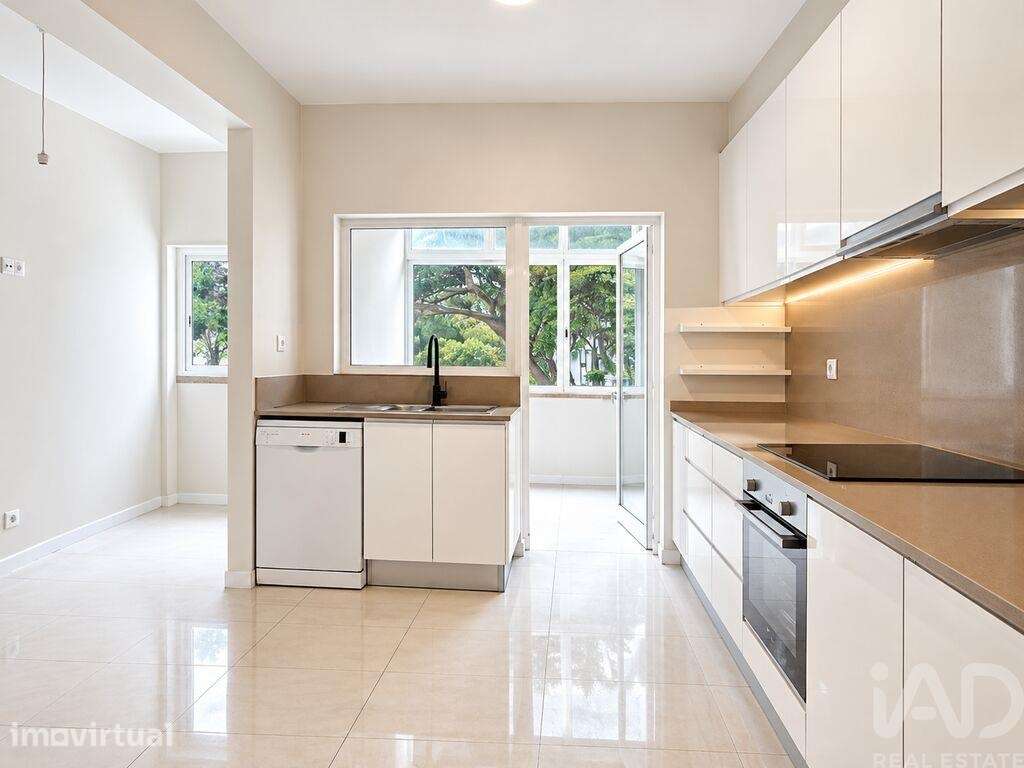 Apartamento T2 em Cascais e Estoril de 120 m2 - Grande imagem: 4/18