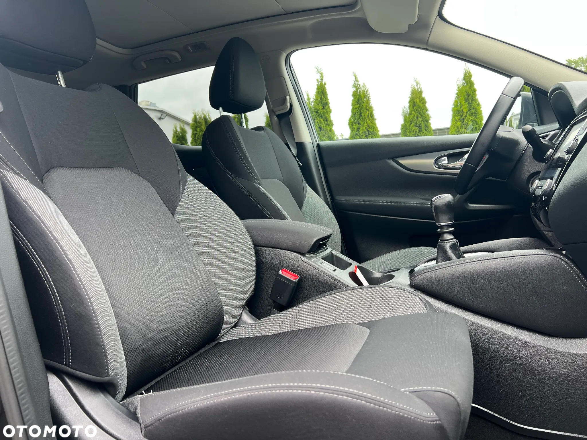 Nissan Qashqai 1.6 DIG-T N-Connecta - 36
