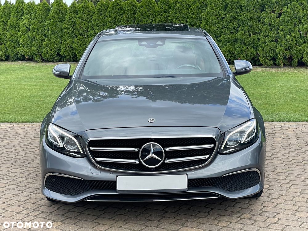 Mercedes-Benz Klasa E 200 4Matic 9G-TRONIC - 9