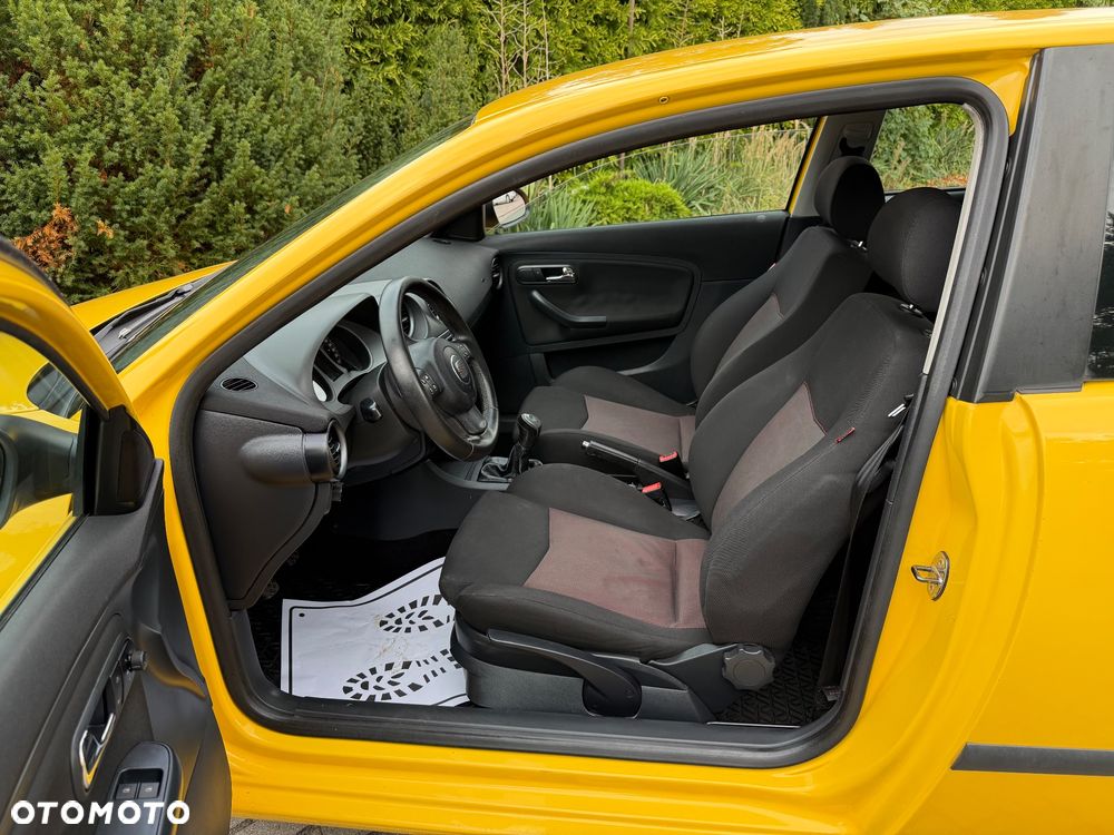 Seat Ibiza SC 1.4 16V Sport - 8