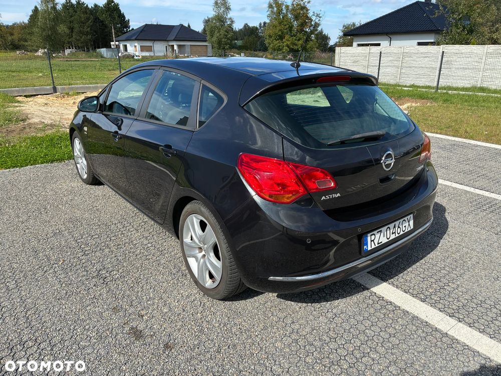 Opel Astra 1.4 Turbo - 2