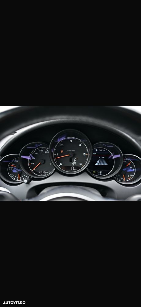 Porsche Cayenne 3.0 L - 17