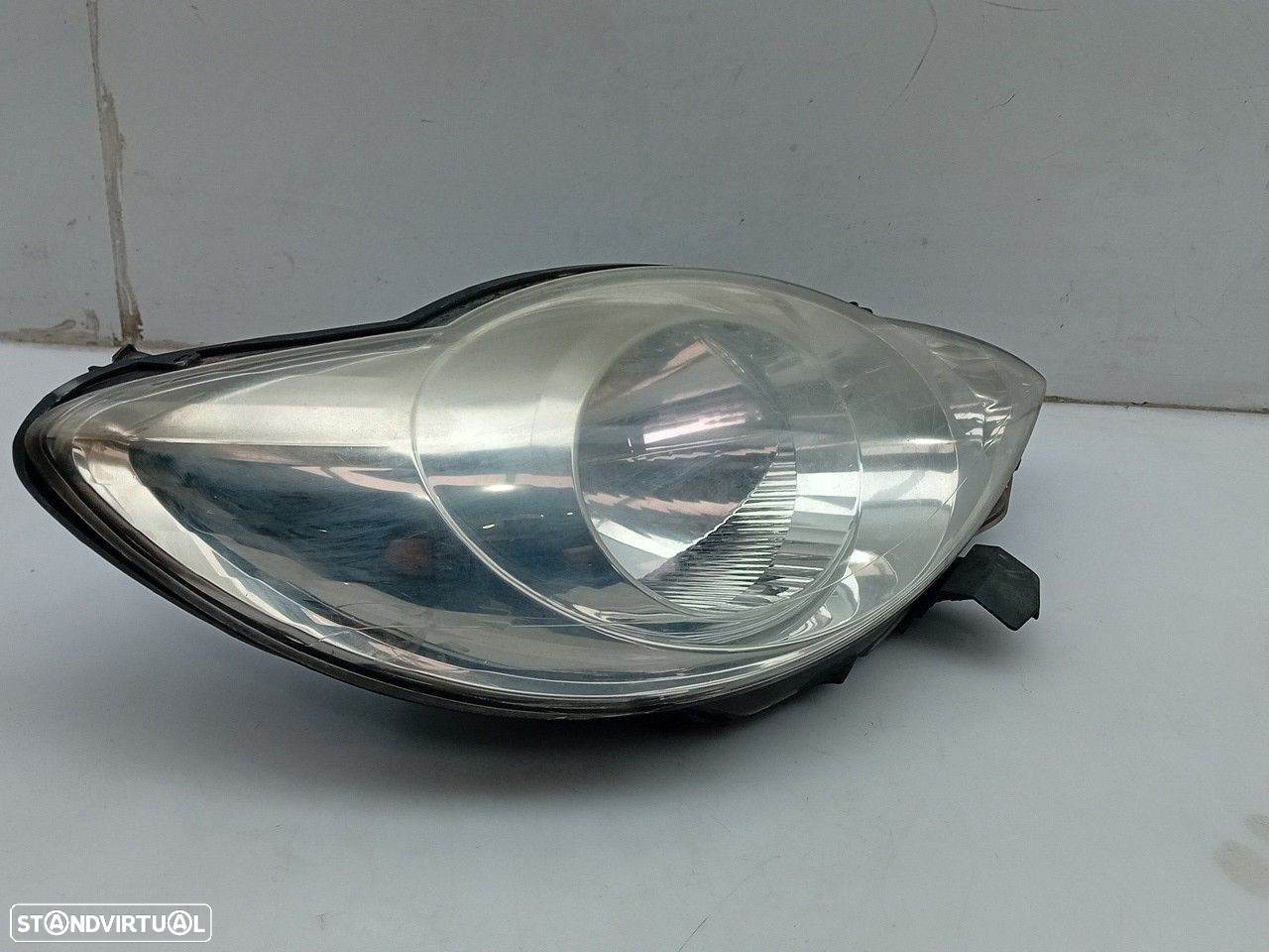 Ótica / farol direita PEUGEOT 107 - 2