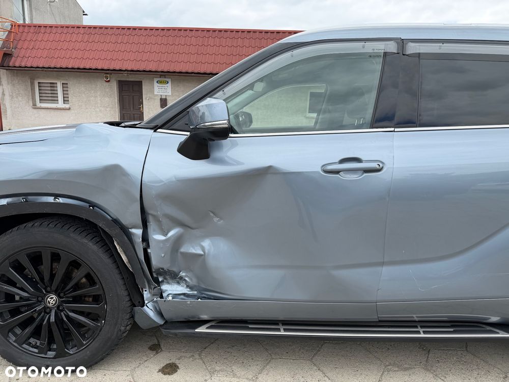 Toyota Highlander 2.5 Hybrid Business Edition - 12