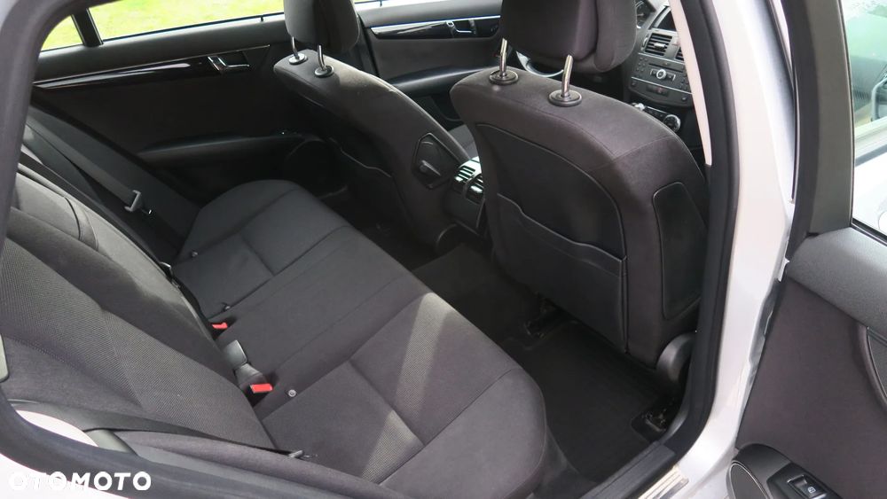 Mercedes-Benz Klasa C 200 CDI DPF Automatik Elegance - 12