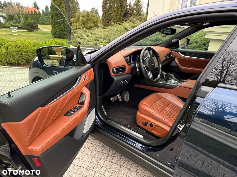 Maserati Levante - 21