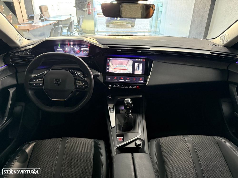 Peugeot 308 1.2 PureTech Allure - 17
