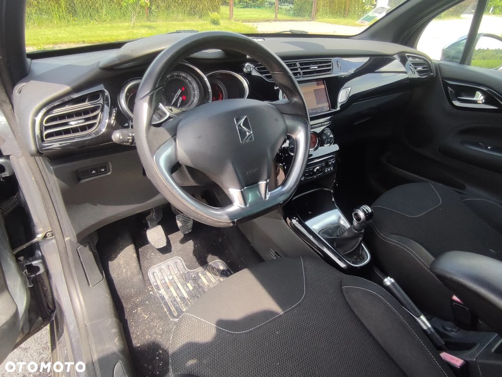 Citroën DS3 e-HDi 90 FAP SoChic - 15