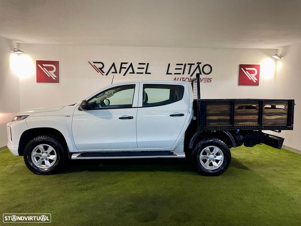 Mitsubishi L200 2.3 DI-D CD Invite 4WD - 11