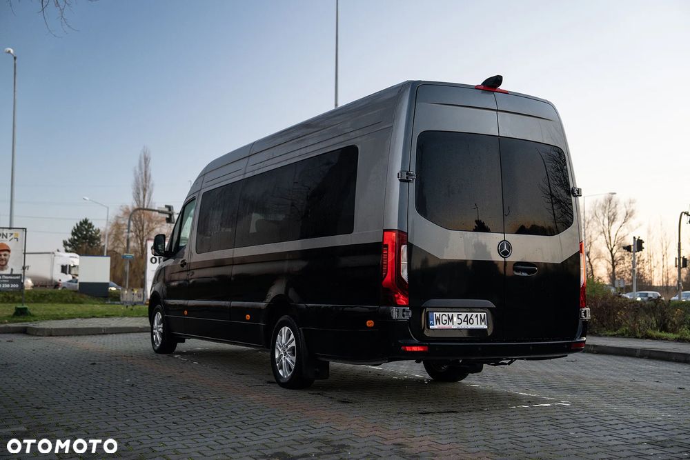 Mercedes-Benz Sprinter 907.235 - 5