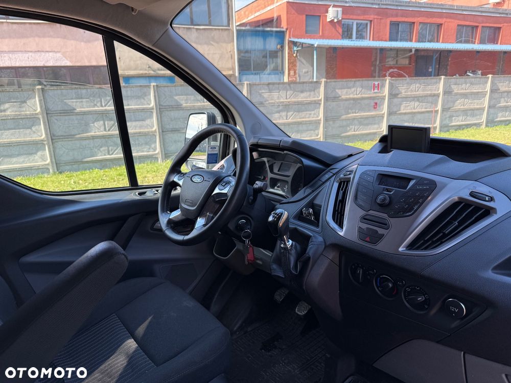 Ford TRANSIT CUSTOM - 6