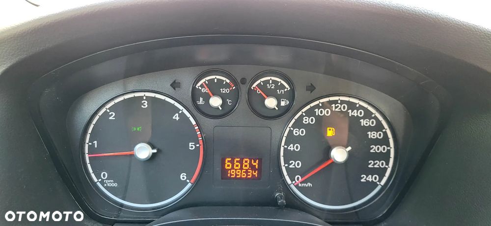 Ford Focus 1.6 TDCi Ambiente - 24