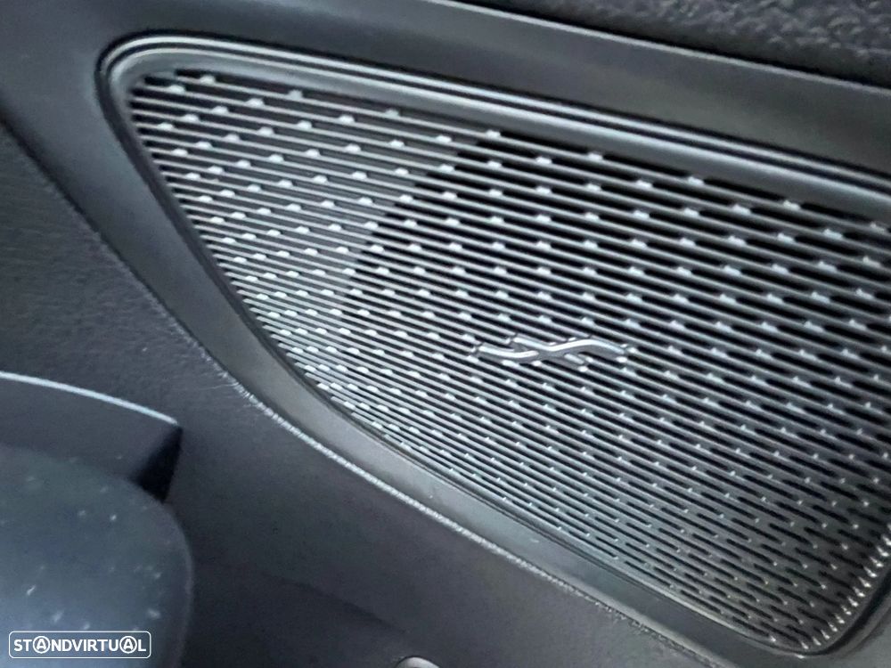 Mercedes-Benz C 300 e 9G-TRONIC Edition Avantgarde - 11