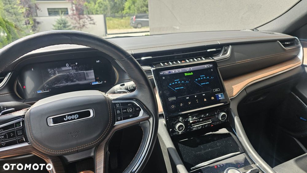 Jeep Grand Cherokee 5.7 V8 HEMI Summit - 9