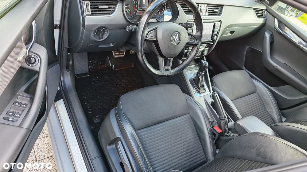 Skoda Octavia 2.0 TDI DSG RS - 9