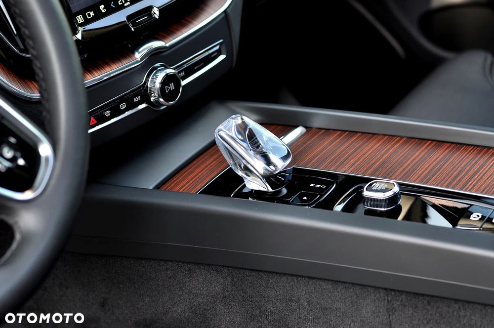 Volvo XC 60 T6 AWD Plug-In Hybrid Inscription - 30