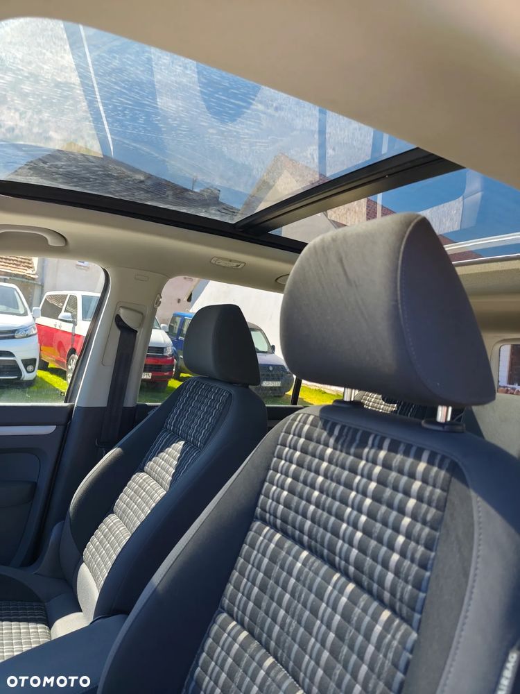 Volkswagen Touran 1.4 TSI Cross - 6